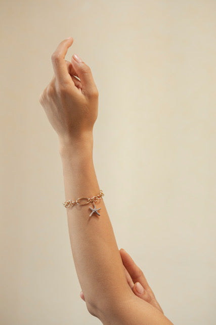 Rose gold bracelet with natural Brown diamonds